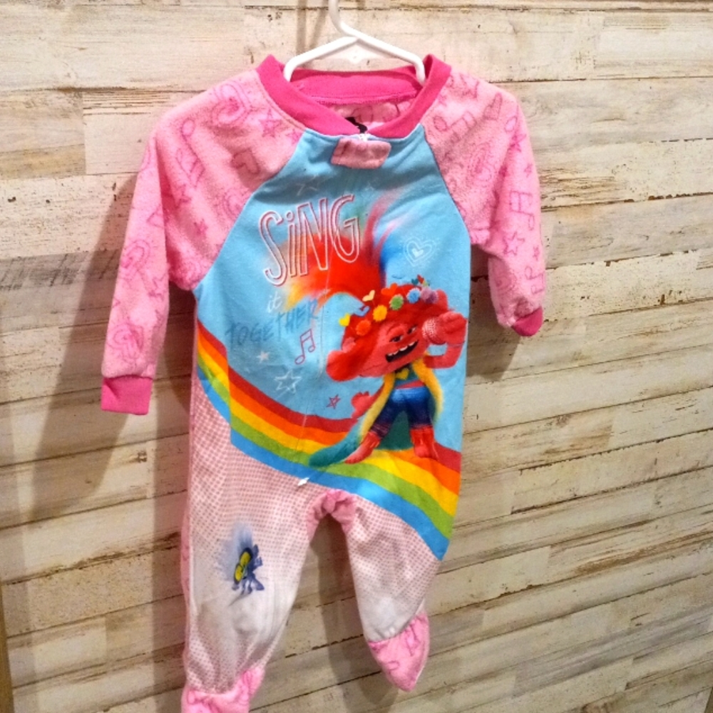 Troll girls pj's.  Box 307